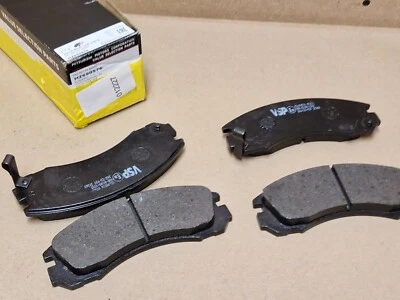 Mitsubishi L200 Mk3 Front Brake Set 3.0 4WD 1996-2006 MZ690576 Genuine NEW OEM - Image 1 of 4