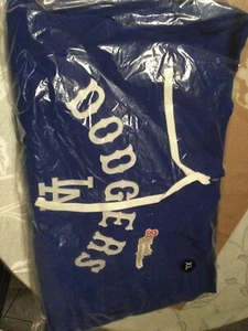 2025 Los Angeles Dodgers SGA XL Pullover Hoodie 8X World Series Champs Brand New - Picture 1 of 2