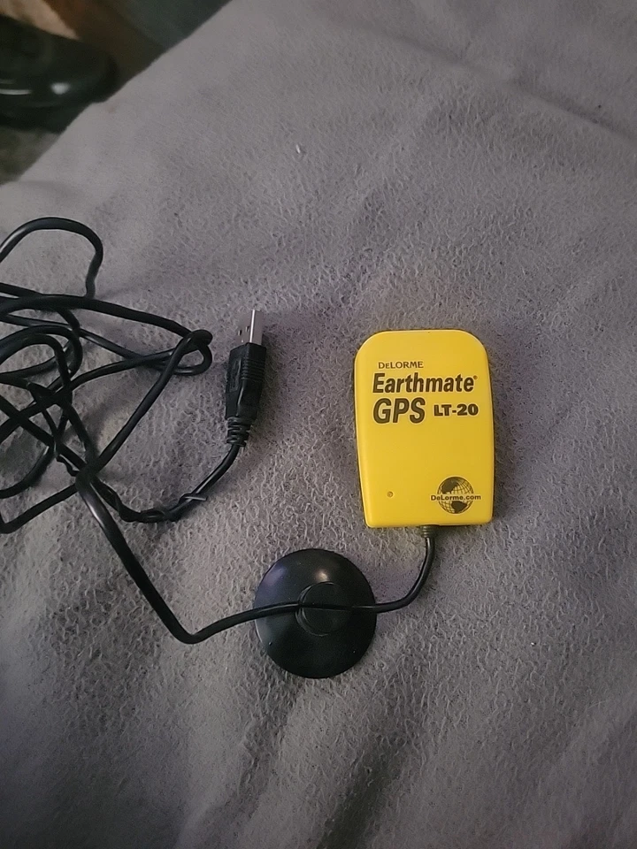 DeLorme Earthmate GPS LT-20 Model 9838 USB Port Lights Up Working - Image 1 of 1