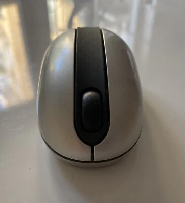 Advent ADE-EMB1 USB Wireless Optical Mouse Light & Compact AAA Batteries - Image 1 of 3