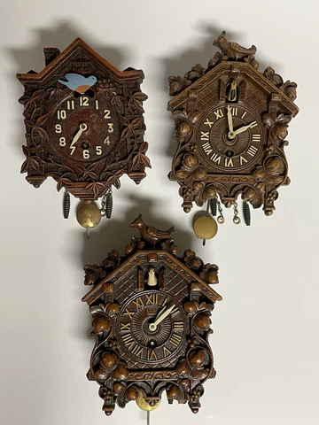 Vintage Lux Waterbury Connecticut Set of 3 Cuckoo Clocks 6.25” No Key Not Tested Cover