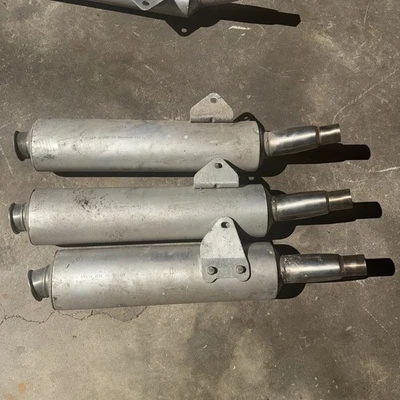 2001 年杜卡迪 Monster 900 Oem LH 排气消声器 574.1.0502B — 第 1/2 张图片