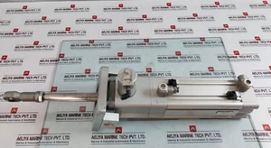 Festo DSBC-80-160-CD3-PPSA Rod End Bearing Pneumatic Cylinder VBQF-U-G18-E - Foto 1 di 13