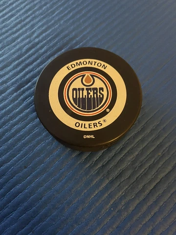 Edmonton Oilers Inglasco Official Game Puck - Orange Ring Back Cover