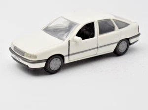 Gama Model 1/43 Opel Vauxhall Vectra white 5 doors. DieCast. Made in Germany - Picture 1 of 5