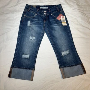 Women’s Distressed Capri Jeans - Picture 1 of 13