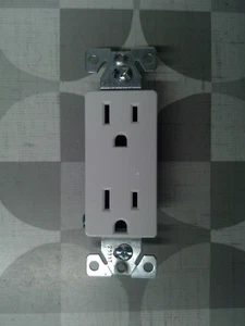 Cooper 1107W 15A 125V 2P 3W Duplex Decora Receptacle, White **Free Shipping** - Picture 1 of 3
