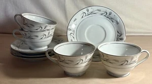 4 Harmony House Platinum Garland Tassen und Untertassen - Bild 1 von 2