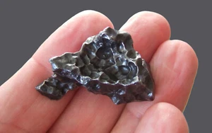 Sikhote-Alin Eisen-Meteorit, Russland, sehr schönes Individual (31,15 g) - Bild 1 von 5