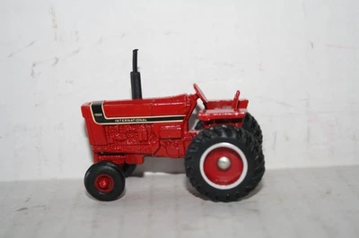 INTERNATIONAL 1566 ESTACIÓN ABIERTA TRACTOR DIECAST RAYA NEGRA-1/64-BUENO-1991 ERTL Foto 1 de 4
