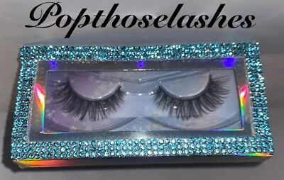 eyelashes Bundle - Image 1 of 4