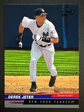 Derek Jeter 2005 Leaf Baseball Card New York Yankees #135
