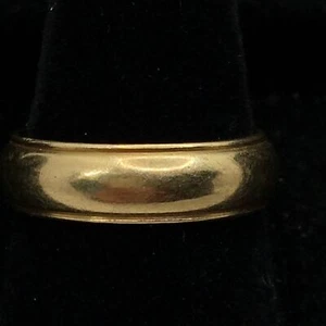 Solid 14K Yellow Gold Domed Center Unisex Wedding Band Ring 6.4gr. Size 8.75 - Picture 1 of 11