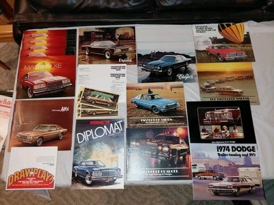 Lote de 57 folletos de autos Dodge vintage años 70 ~ varios vehículos  Foto 1 de 4