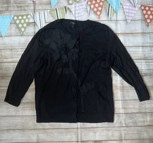 TALBOTS TG L MAGLIONE NERO CON BOTTONI e fiori applicati - Foto 1 di 3