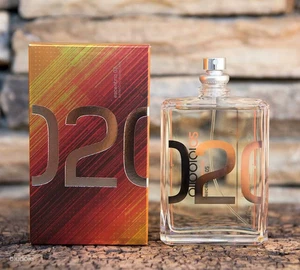 Escentric 02 von Escentric Molecules Eau De Toilette 3,5 Oz. 100 ml Unisex Spray - Bild 1 von 2