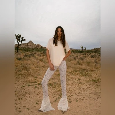 Pantalón de encaje Ashlyn Paige Giselle Foto 1 de 4