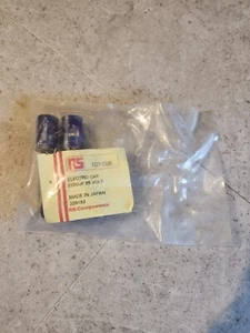 Lot Of 5 RS Components 107-067 Electro Cap 2200 UF 25 VOLT Made In Japan - Picture 1 of 3