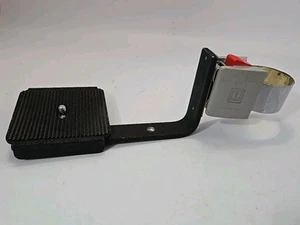 Vintage Blitzhalterung für Mittelformatkameras mit Honeywell Schnellspanner - Bild 1 von 7