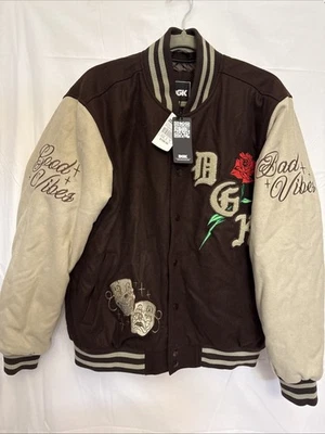 Chaqueta Universitaria DGK Para Hombres M Marrón Tostado Representar Letterman Bendita Calavera Alas Foto 1 de 4