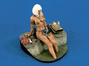 Verlinden 120mm 1/16 "The Warrior Rests" Guerrera Relajante cerca del agua 1345 - Imagen 1 de 1