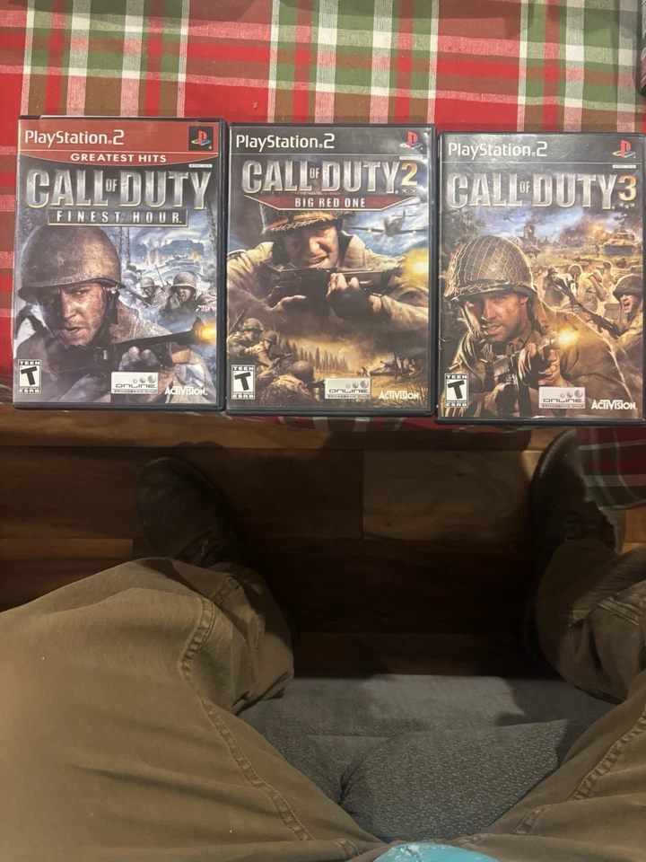 Lote de juegos Call Of Duty PlayStation 2 PS2 Finest Hour Big Red One COD3 probado Foto 1 de 4