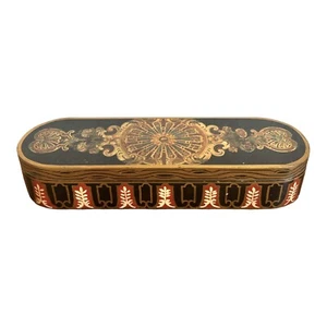 VINTAGE WOODEN OVAL TRINKET BOX MADE IN CHINA HANDPAINTED HINGED LACQUERED - Picture 1 of 9