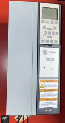 Trane TR200 131L0985  Drive 15 HP 3PH 11 kW  480V  21A Keypad - Image 1 of 4