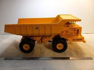 Vintage Ertl International Harvester IH Payhauler Dump Truck Die-Cast 1:25 scale - Picture 1 of 18
