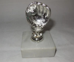 Trofeo Baseball Piccolo Base Marmo Tono Argento Palla/Guanto Premio Trofeo - Foto 1 di 5