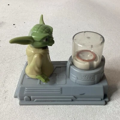 2011 Jedi Master Yoda Levitator 4" McDonald's Action Figure #3 Star Clone Wars - Image 1 of 4