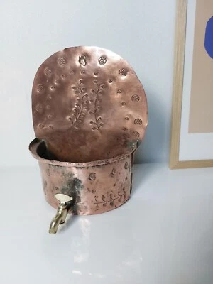 ANCIENNE FONTAINE MURALE DE  SACRISTIE CUIVRE XIX DÉCORATION - Photo 1/4