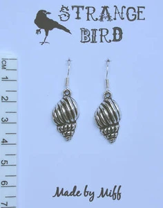 Can U hear the C?! earrings sea shell seashell funky - Picture 1 of 1