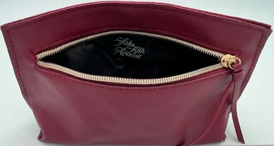 Bolsa de Maquillaje Saks Fifth Ave ROJA 8"x4.5"x2" Bolsa de Cosméticos con Cremallera NUEVA IMAGEN Foto 1 de 4