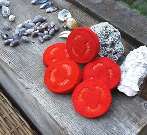 Felt Play Food - Two Slices tomatoes - hand sewn - great for educational use - Picture 1 of 3