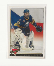 1993-94 Topps Premier Gold #320 Dominik Hasek CZE