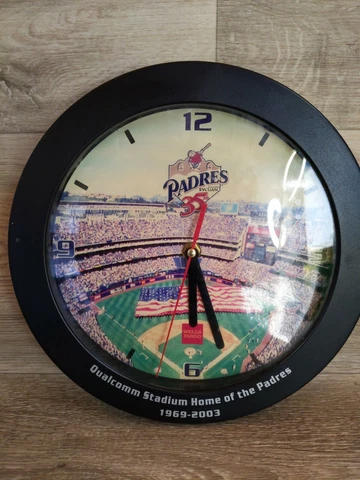 San Diego Padres 35th Anniversary Baseball Team Clock 2003 tested working Cover