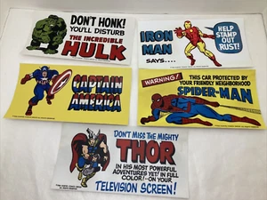 5 1966 Vintage Nachdruck Marvel Comic Stoßstange Aufkleber 9""x4,5"" Spiderman Thor Hulk Eisen - Bild 1 von 14