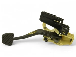 2013 - 2018 BMW 650I 640I F06 F12 F13 PEDAL BRAKE FOOT STOP W MOUNT BRACKET OEM - Picture 1 of 8