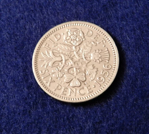 1956 Great Britain 6 Pence - Queen Elizabeth - Fantastic Coin - See PICS Cover