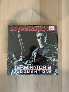 Terminator 2: Judgement Day Laserdisc Arnold Schwarzenegger  - Picture 1 of 3
