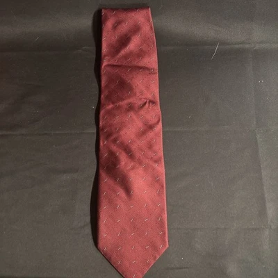 Vintage Murano Red Diamond Pattern 100% Silk Men’s Neck Tie Made In USA - Image 1 of 4