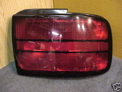 OLDSMOBILE ACHICKVA 93 94 95 96 97 98 1993-1998 LUZ TRASERA PASAJERO DERECHO OEM Foto 1 de 2