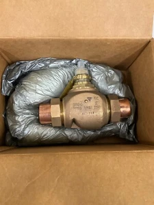 Johnson Controls 2 Way Hydraunic Water Valve ZD7281ST  - Picture 1 of 3