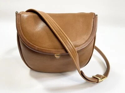 Bandolera Tignanello Snap Lock estilo alforja vintage Foto 1 de 4