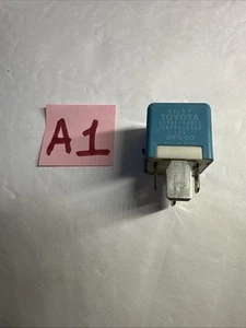 Relé azul Toyota Denso 90987-04010 OEM - Imagen 1 de 5