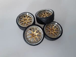 SD Felgen 19 Zoll BBS LM-R gold-chrom 35mm 1:18 Modellauto Tuning - Picture 1 of 2