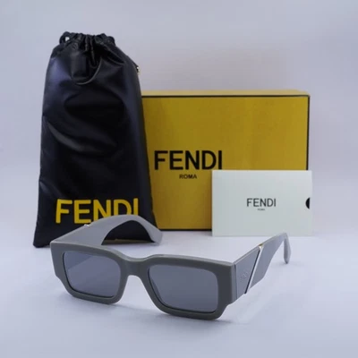 Óculos de sol Fendi FE40131I 20C cinza claro/cinza espelho 51-20-150 novo autêntico - Imagem 1 de 4