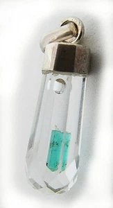 Esmeralda en bruto en frasco de cristal en plata - Imagen 1 de 12