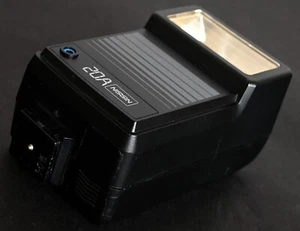 Nissin 20A Auto Flash Unit - Mint - Picture 1 of 5